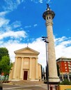 Il complesso della chiesa di San Giorgio, il suo campanile e la piazzetta Foto di Domenico Consoli @domconsoli  (6/10/2023)