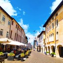 In una giornata di sole fermandosi a sorseggiare qualcosa Foto di Domenico Consoli @domconsoli  (6/10/2023)